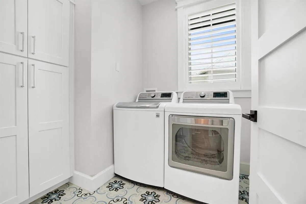 213 Sandyshore Shore To Please 6 Bedroom 6Ba Steps From The Beach Panama City Beach